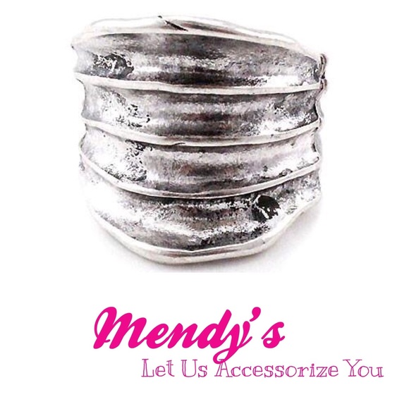 Ring - Picture 1 of 1